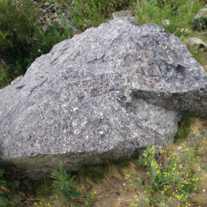Камень диабаз